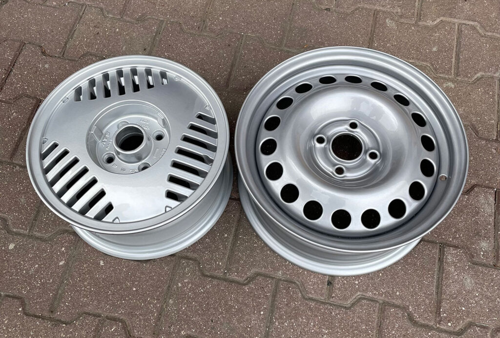 Porównanie malowania proszkowego felg i systemowej metody malowania