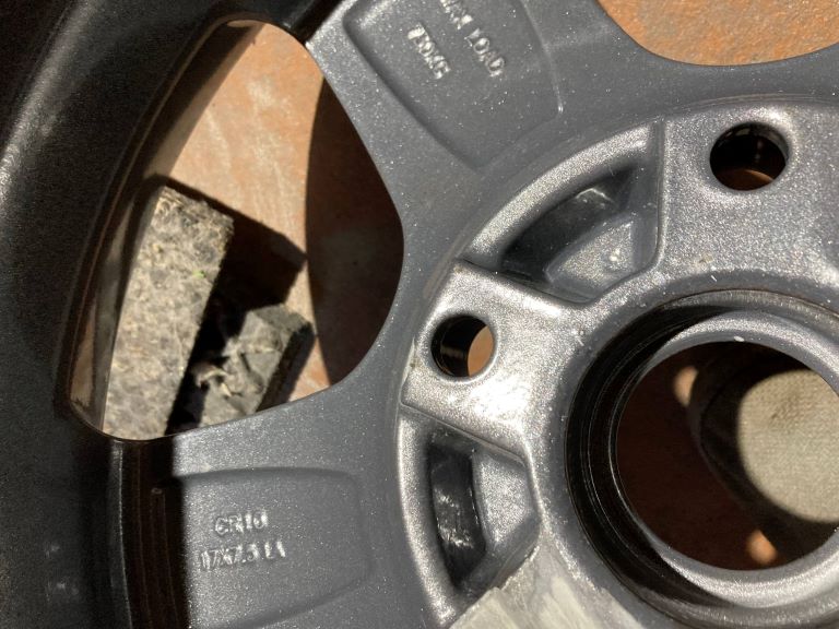 Jak powinna wyglądać płaszczyzna montażowa po renowacji felg?