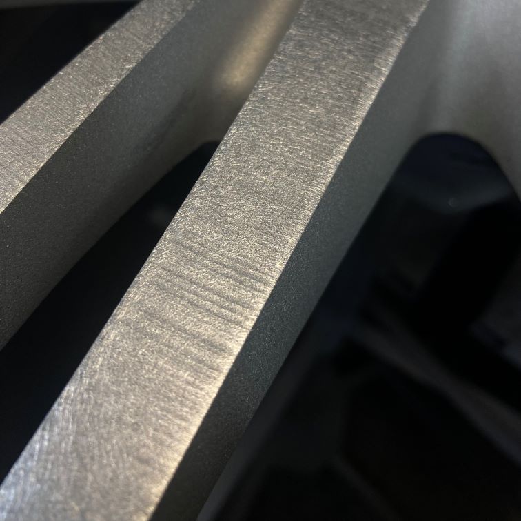 Jakie rodzaje usterek można napotkać przy regeneracji felg